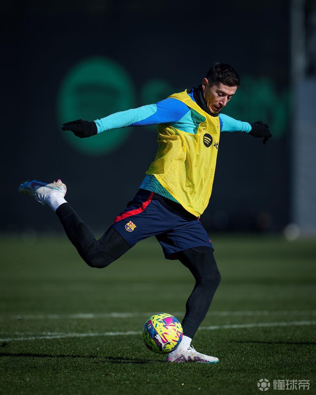 哈维尔竞技在比赛中打出亮眼表现(2027年哈维尔视频) 哈维尔竞技在比赛中打出亮眼表现(2027年哈维尔视频)