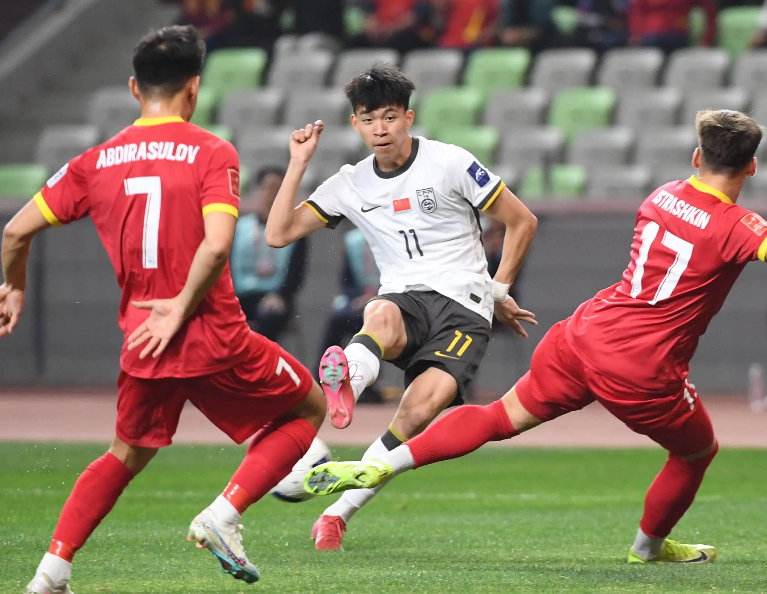 国内球队在国际比赛中战绩不佳，面临挑战(中国的球队比赛)